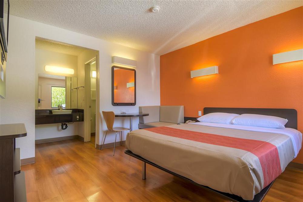 Hotel 6 Vegas, Nv - Tropicana 2*