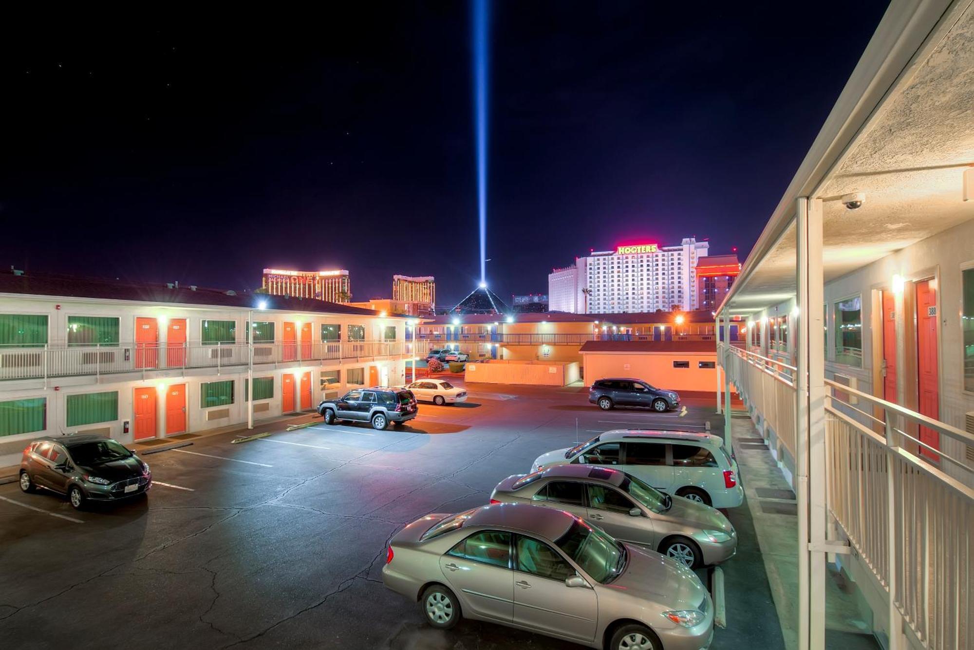 6 Vegas, Nv - Tropicana 2*